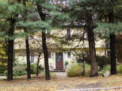 94 Woodward St, Newton, MA 02461-1311