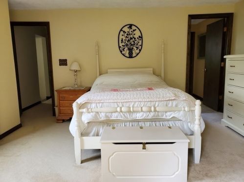 589 Vernon St, East Bridgewater MA 02324-2238 exterior