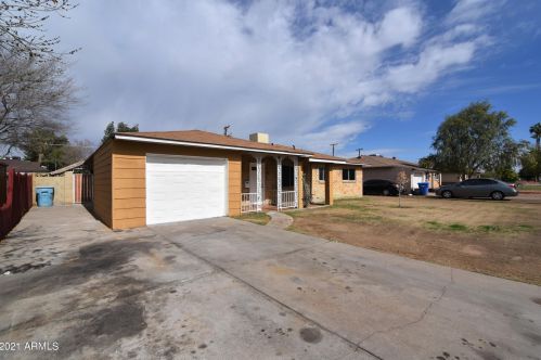 3914 Berridge Ln, Phoenix, AZ 85019-1605