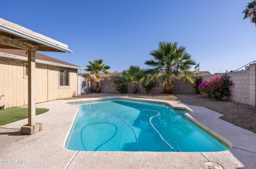 13222 37 Pl, Phoenix AZ 85050-8309 exterior