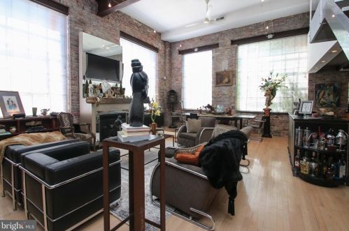 1225 6 St, Philadelphia PA 19147-4828 exterior