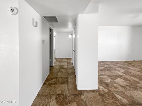 1956 Angela Dr, Phoenix AZ  85023-2334 exterior