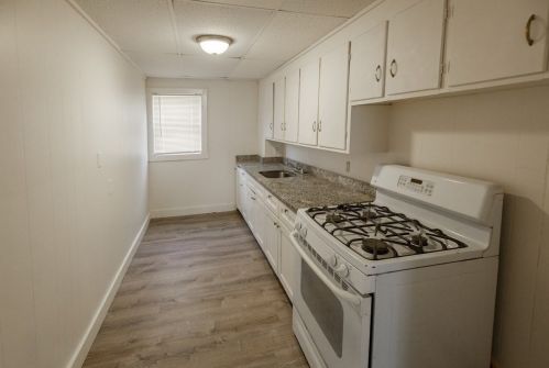 764 Plymouth Ave, Fall River MA 02721-1946 exterior