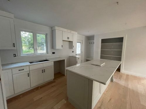 45 Highland St, Southborough MA  01772-1915 exterior