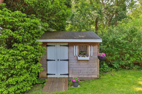 2 Uncle Zlotis Rd, Chatham MA 02633-1595 exterior