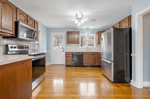 11 Fisher Rd, Worcester MA 01602-2810 exterior