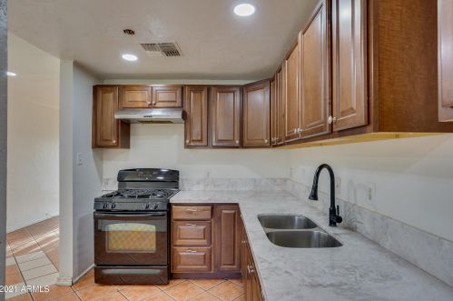 2031 37 Dr, Phoenix AZ 85053-2807 exterior