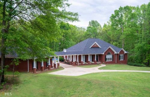 3279 Fairview Rd, Stockbridge, GA 30281-5655