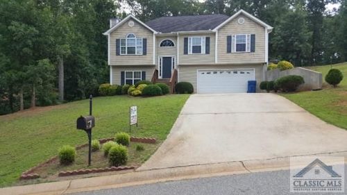 110 Wrigley Ct, Hull, GA 30646-3360