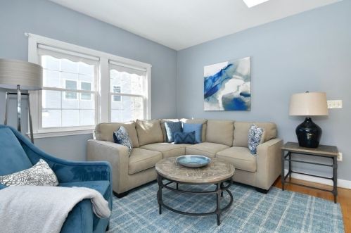 2037 Washington St, Braintree MA 02184-8623 exterior