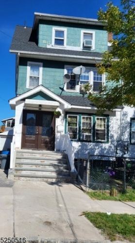 70 Overlook Ave, Belleville, NJ 07109-3317