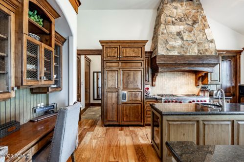 2366 Westview Trl, Park City UT 84098-6342 exterior