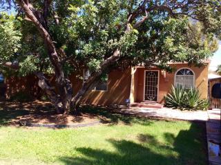 1128 Almeria Rd, Phoenix, AZ 85006-2214