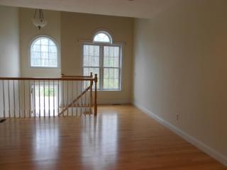 11 Brookside Ln, Northborough MA  01532-2362 exterior