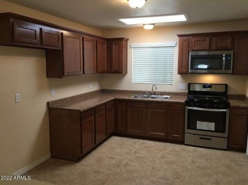 4115 18 Dr, Phoenix AZ 85007-2431 exterior