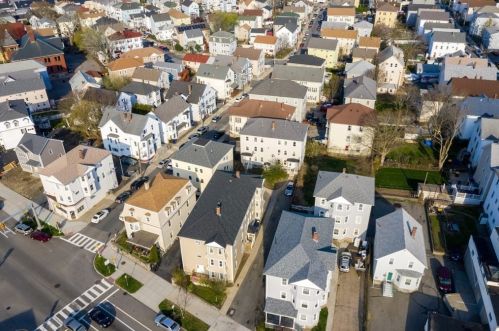 764 Plymouth Ave, Fall River MA 02721-1946 exterior