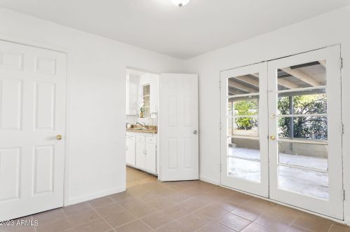 9411 3 Dr, Phoenix AZ 85021-2406 exterior