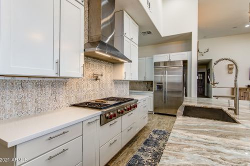 35205 3rd Ave, Phoenix AZ 85027-5908 exterior