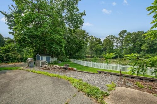 102 Main St, Acton MA 01720-3553 exterior