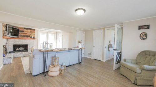 23 Lauderdale Rd, West Deptford NJ 08096-3938 exterior