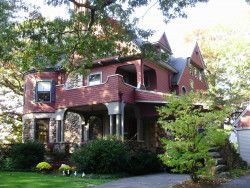 287 Chestnut St, Newton, MA 02465-2932