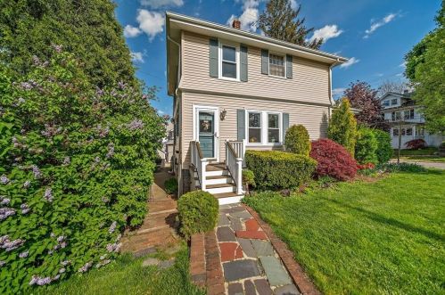 41 Academy St, Braintree, MA 02184-6305