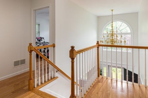 41 Wildwood Dr, Southborough MA 01772-1990 exterior