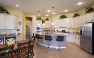 1531 Tombstone Trl, Phoenix AZ  85085-6309 exterior