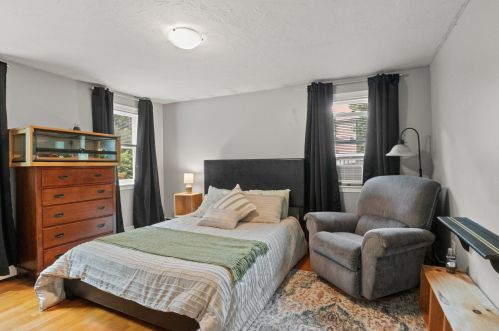 37 Howard Dr, Plymouth MA 02360-4272 exterior