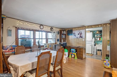 260 Columbus Dr, West Deptford NJ 08051-1258 exterior