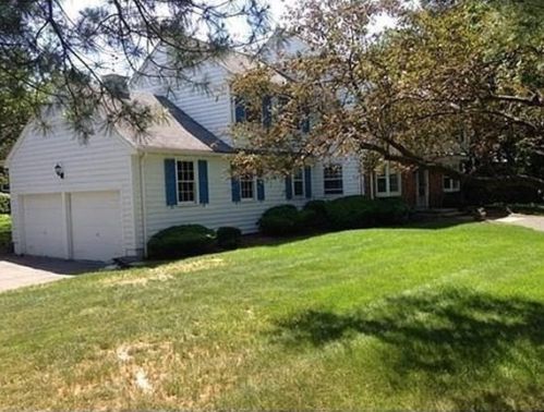 327 Dedham St, Newton MA 02461-2108 exterior