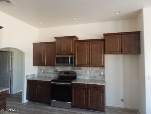 40532 3rd Ave, Phoenix AZ 85086-7203 exterior