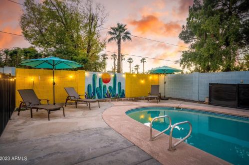 5215 Cambridge Ave, Phoenix AZ 85008-1213 exterior