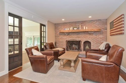 5 Maple Ln, Sutton MA 01590-1810 exterior