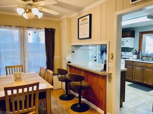 27 Voorhis Pl, Skyline Lakes NJ  07456-2234 exterior