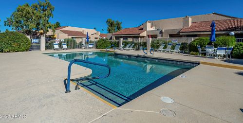 125 Beck Ln, Phoenix AZ 85032-4293 exterior