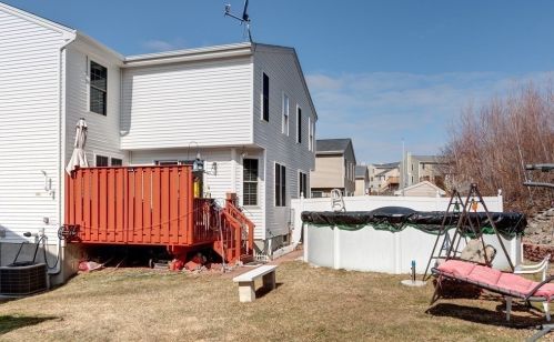 46 Honeysuckle Rd, Worcester MA 01607-1823 exterior