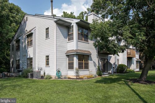 428 Durham Ct, West Deptford NJ  08051-2022 exterior