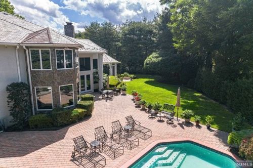 354 Madison Ave, Cresskill NJ 07626-1338 exterior