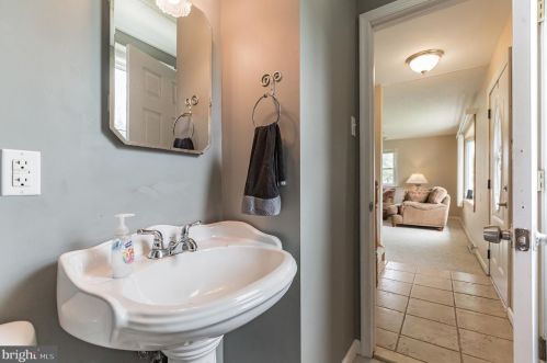 841 Boundary Rd, West Deptford NJ 08096-3614 exterior