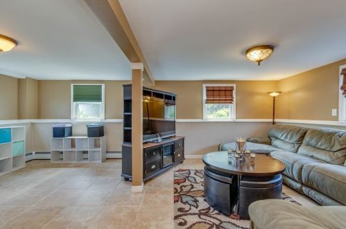 22 Glenwood Dr, Lawrence MA 01843-3001 exterior