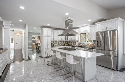 18 Francis St, North Reading MA 01864-3121 exterior