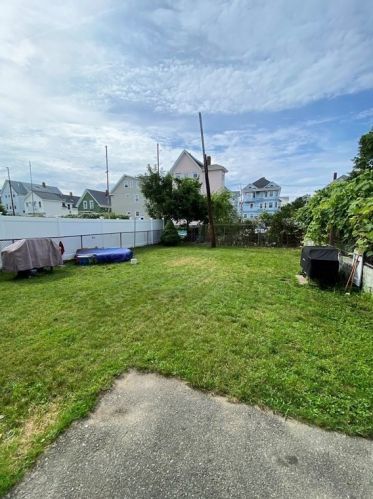 119 Division St, New Bedford MA 02744-1112 exterior