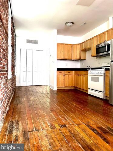 616 6th St, Philadelphia PA  19147-2129 exterior