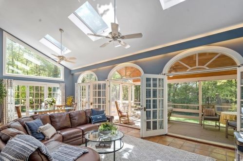 16 Coolidge Dr, Acton, MA 01720-3126