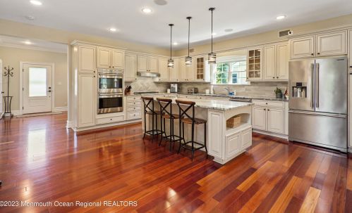 90 Lovett Ave, Little Silver NJ 07739-1403 exterior