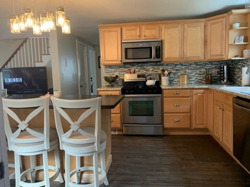 28 Highland Ave, West Bridgewater MA 02379-1118 exterior