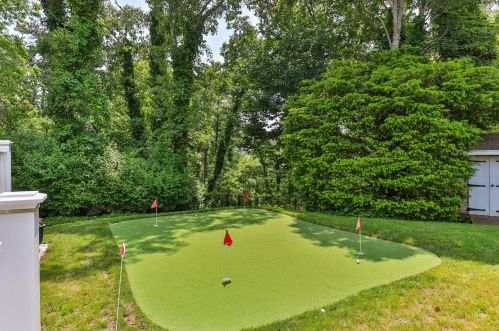 2 Uncle Zlotis Rd, Chatham MA 02633-1595 exterior