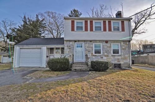 20 River St, Dedham MA  02026-3252 exterior