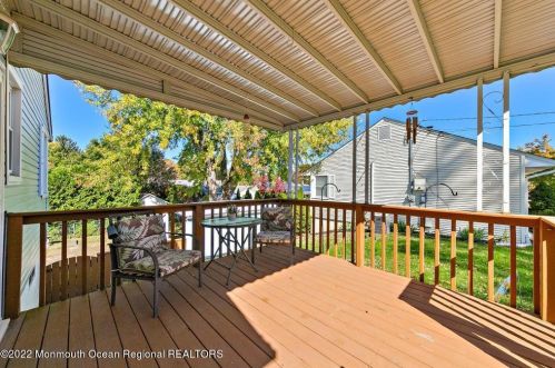 41 Reynolds Dr, Tinton Falls NJ 07724-2323 exterior